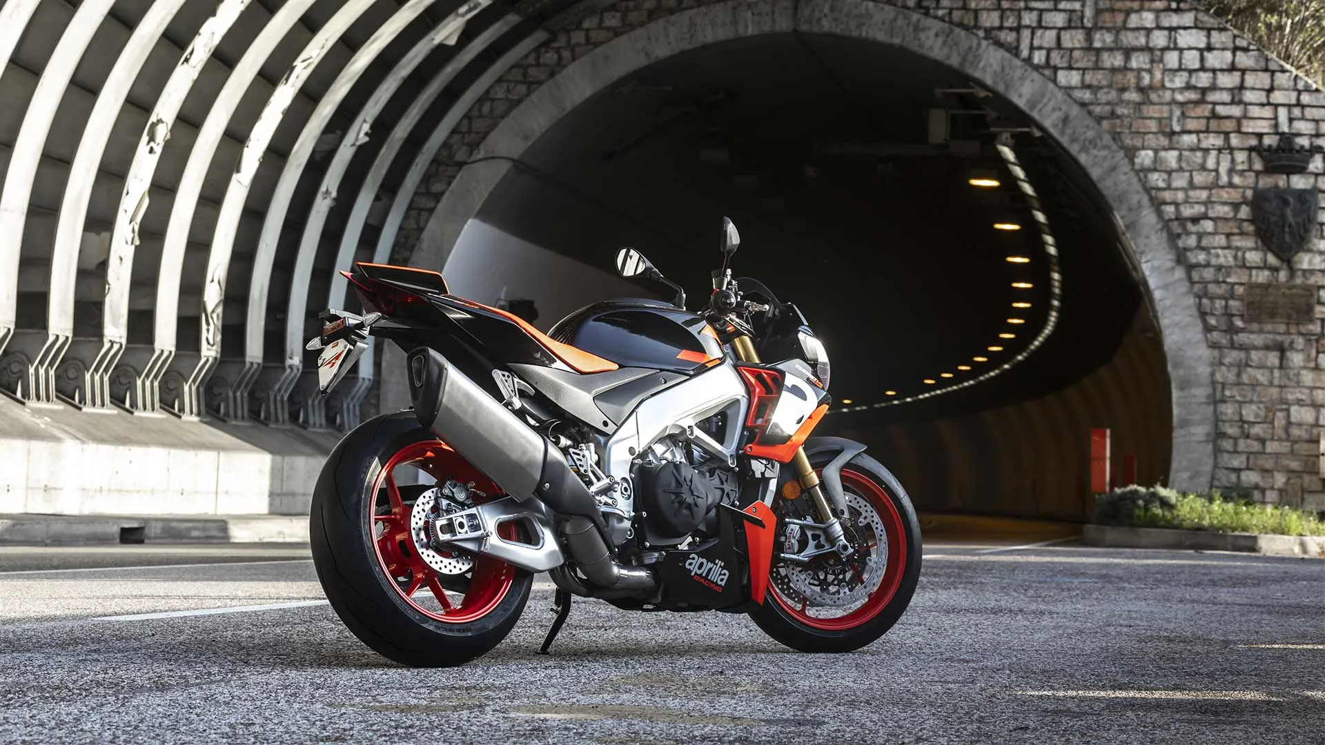 2023 Aprilia Tuono V4 1100 Factory