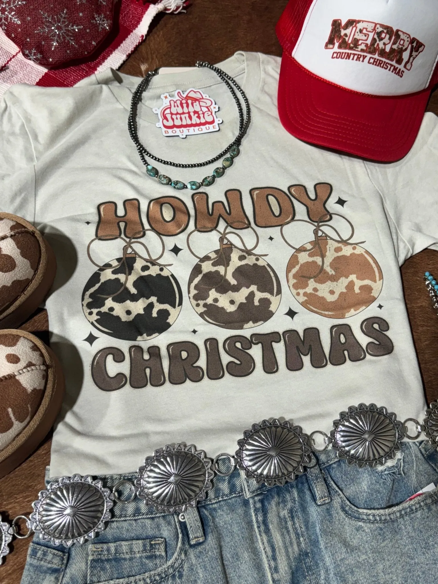 Howdy Christmas Ornaments Graphic Tee