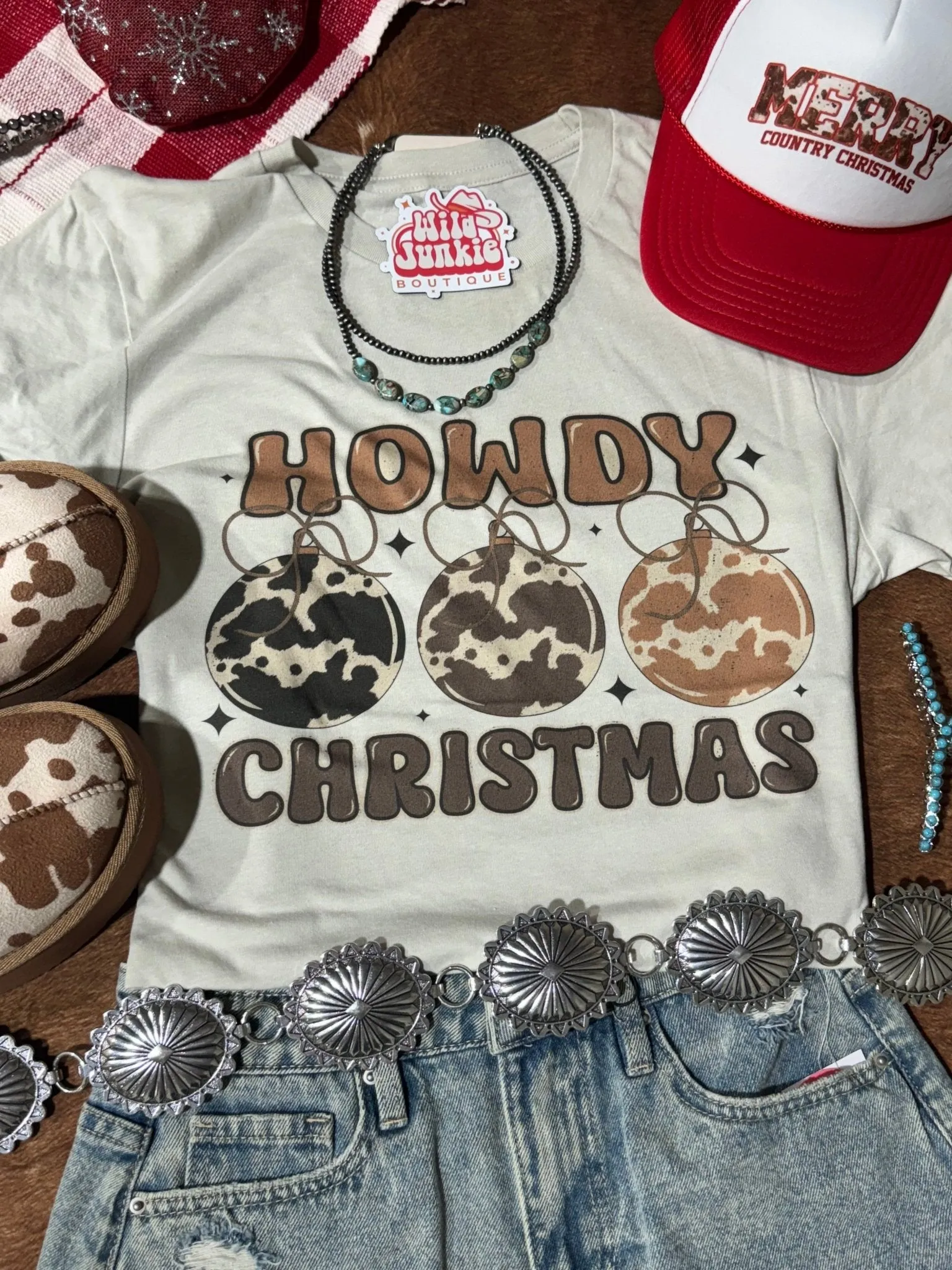 Howdy Christmas Ornaments Graphic Tee