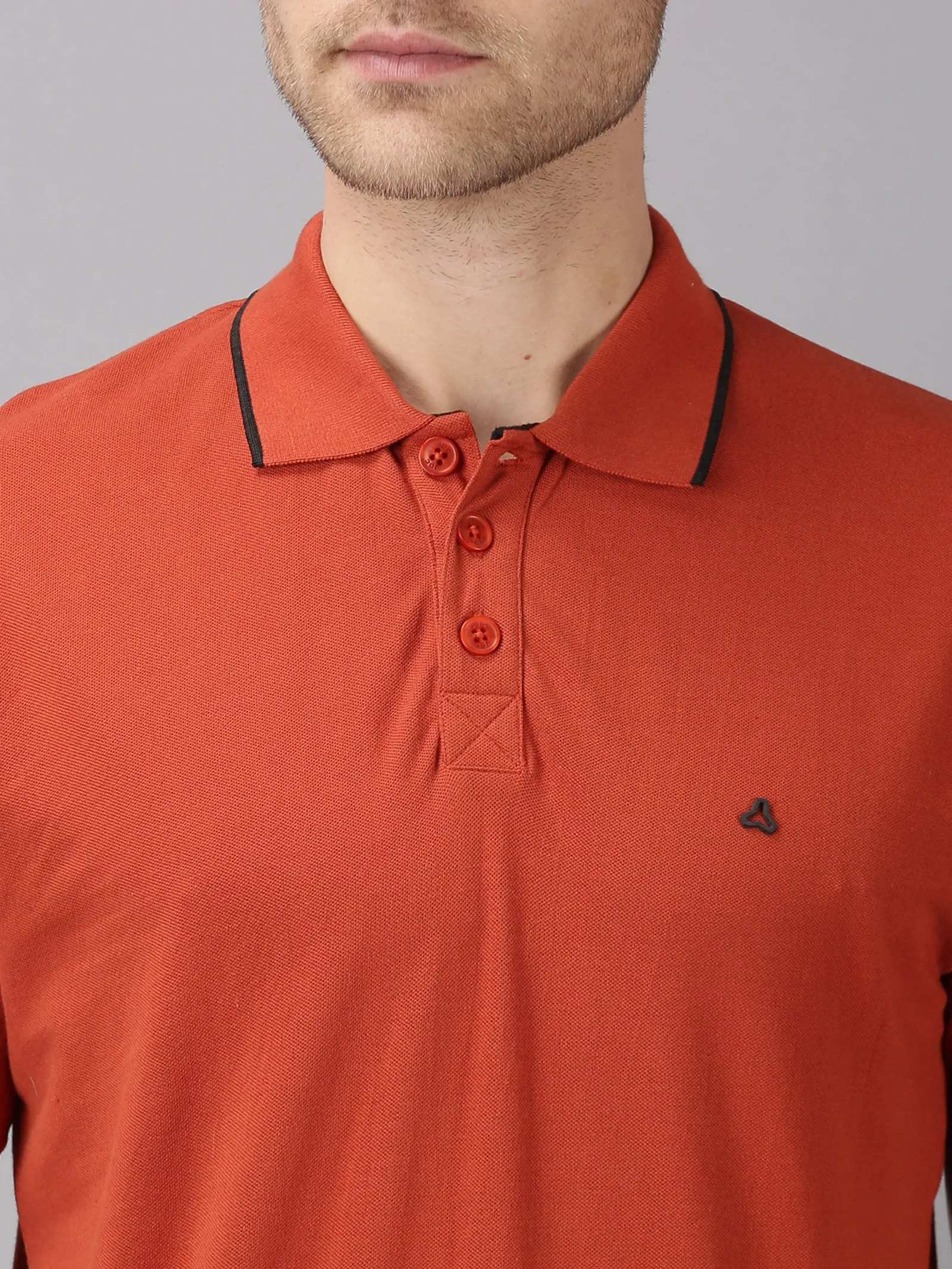 MEN'S RUST SLIM FIT T.SHIRT