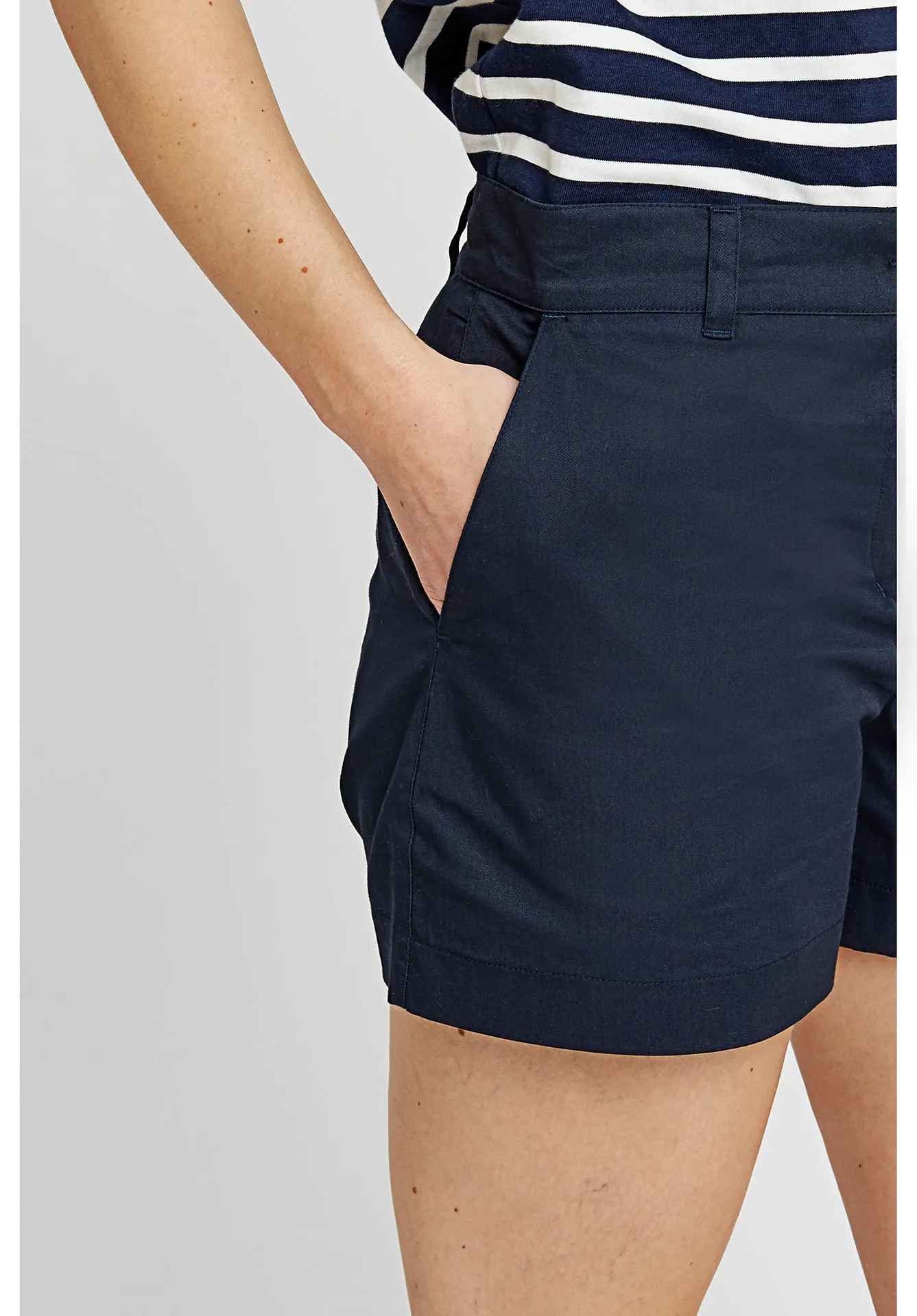 Rhea Shorts in Navy