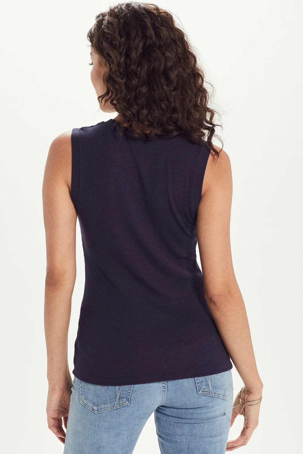 Ribbed Sleeveless Tee