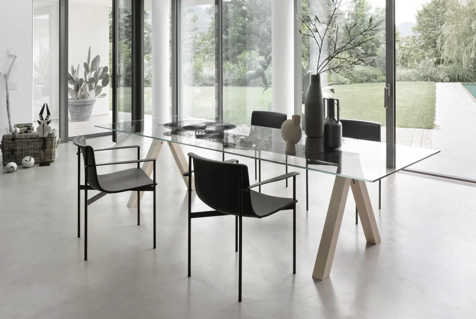 Sesto Table