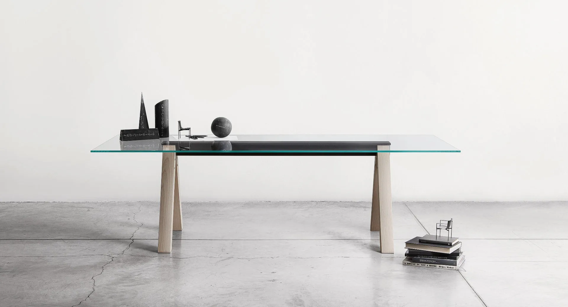 Sesto Table