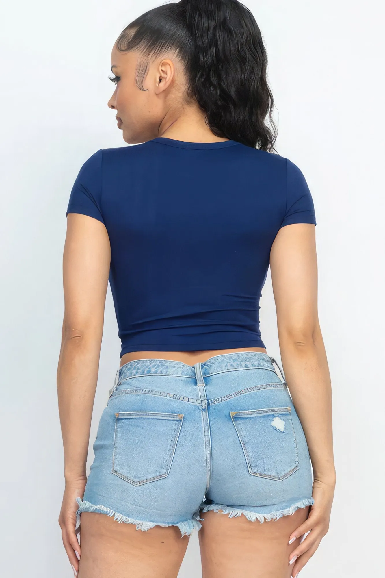 Short sleeve roundneck crop top