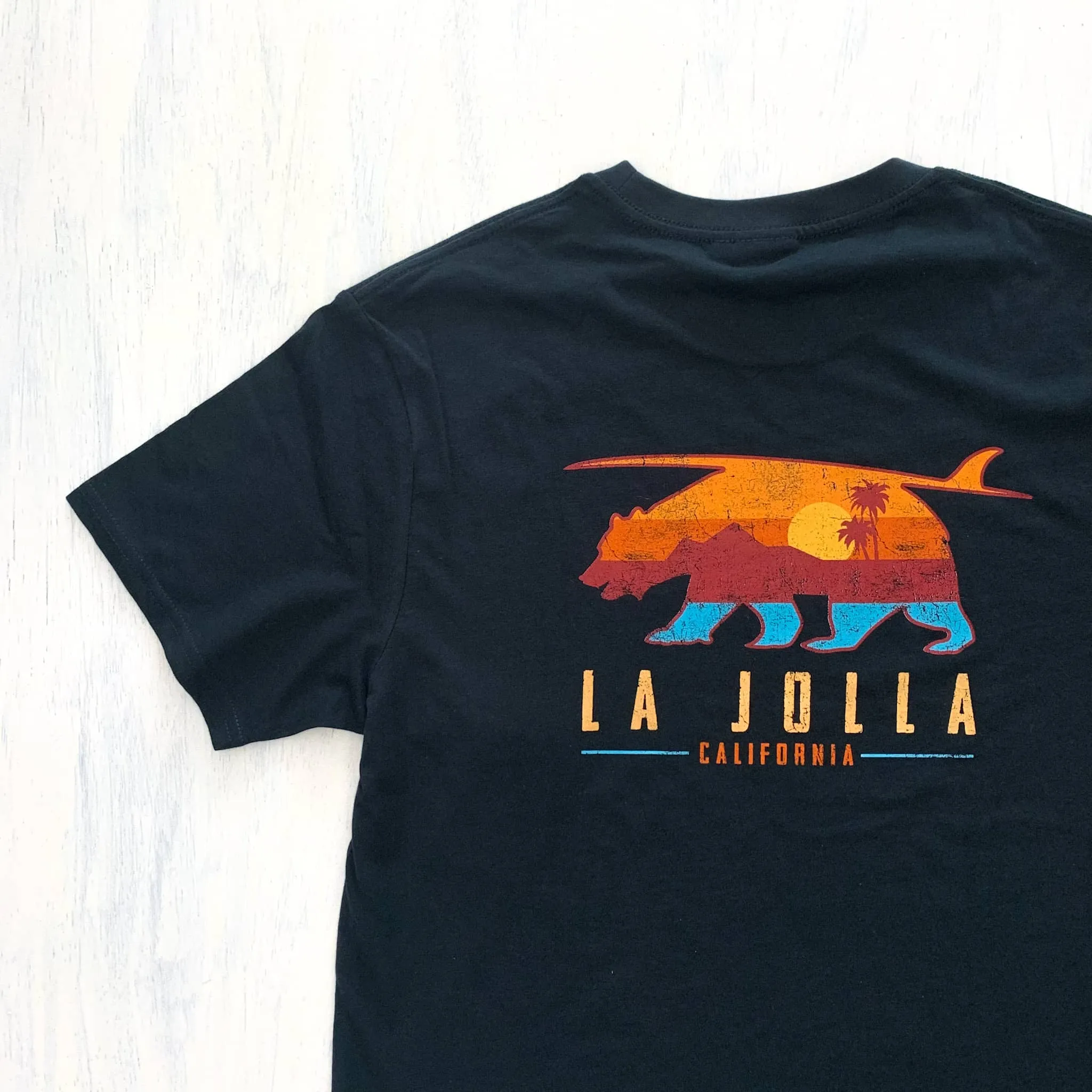 T-SHIRT with LA JOLLA CALIFORNIA Sunset Bear (black)